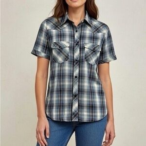 Pendleton Women’s Blue and White Pearl Snap Western Button Down Shirt Large